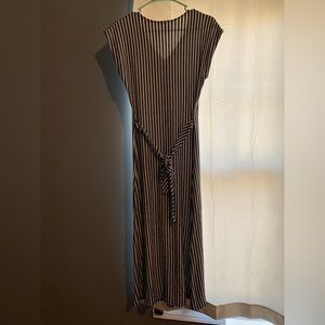 Caution To The Wind Dress size small. GREAT CONDITION